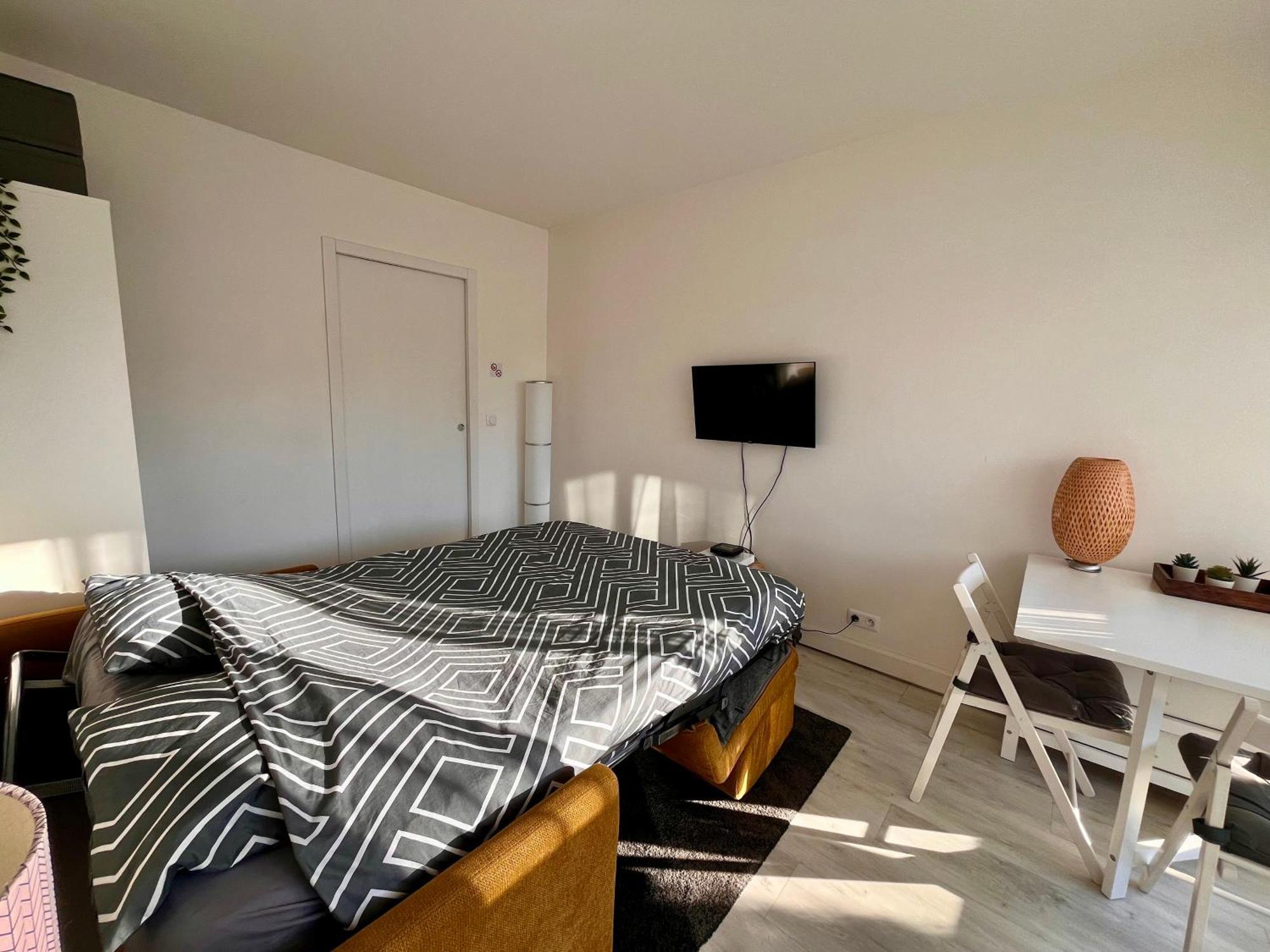 Hanahome 2 Adultes Parking Prive Business & Tourisme 르 슈네 외부 사진